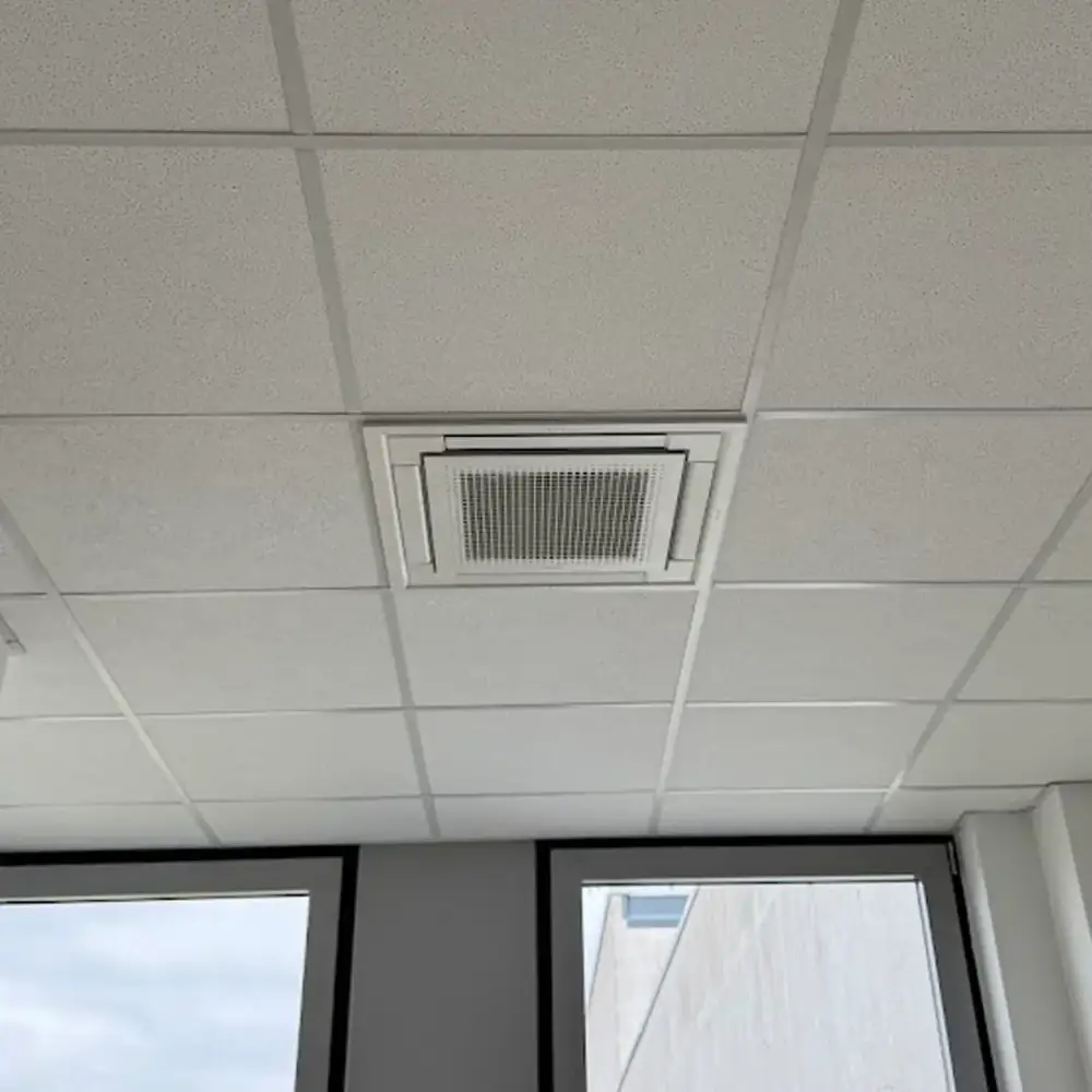 Kassettengerät im Büro
